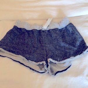 Super comfy shorts..size medium